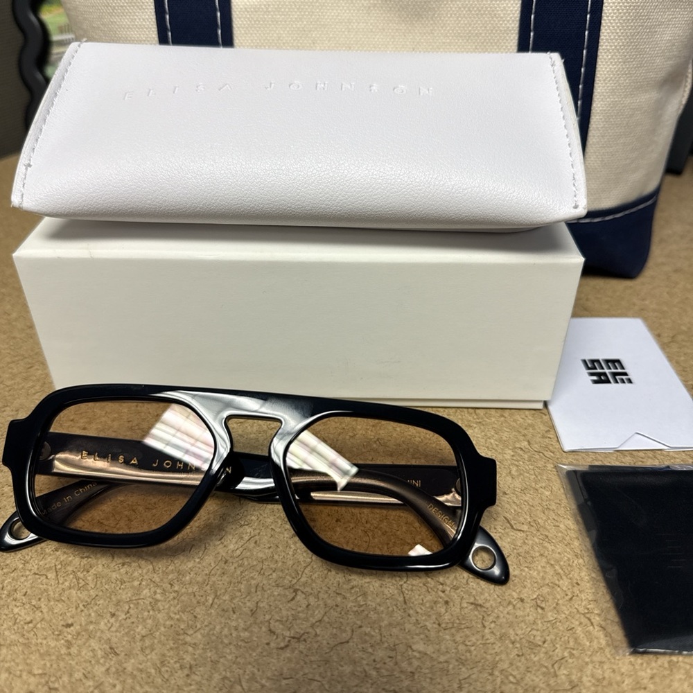 Elisa Johnson Jane Mini Black Sunglasses NEW